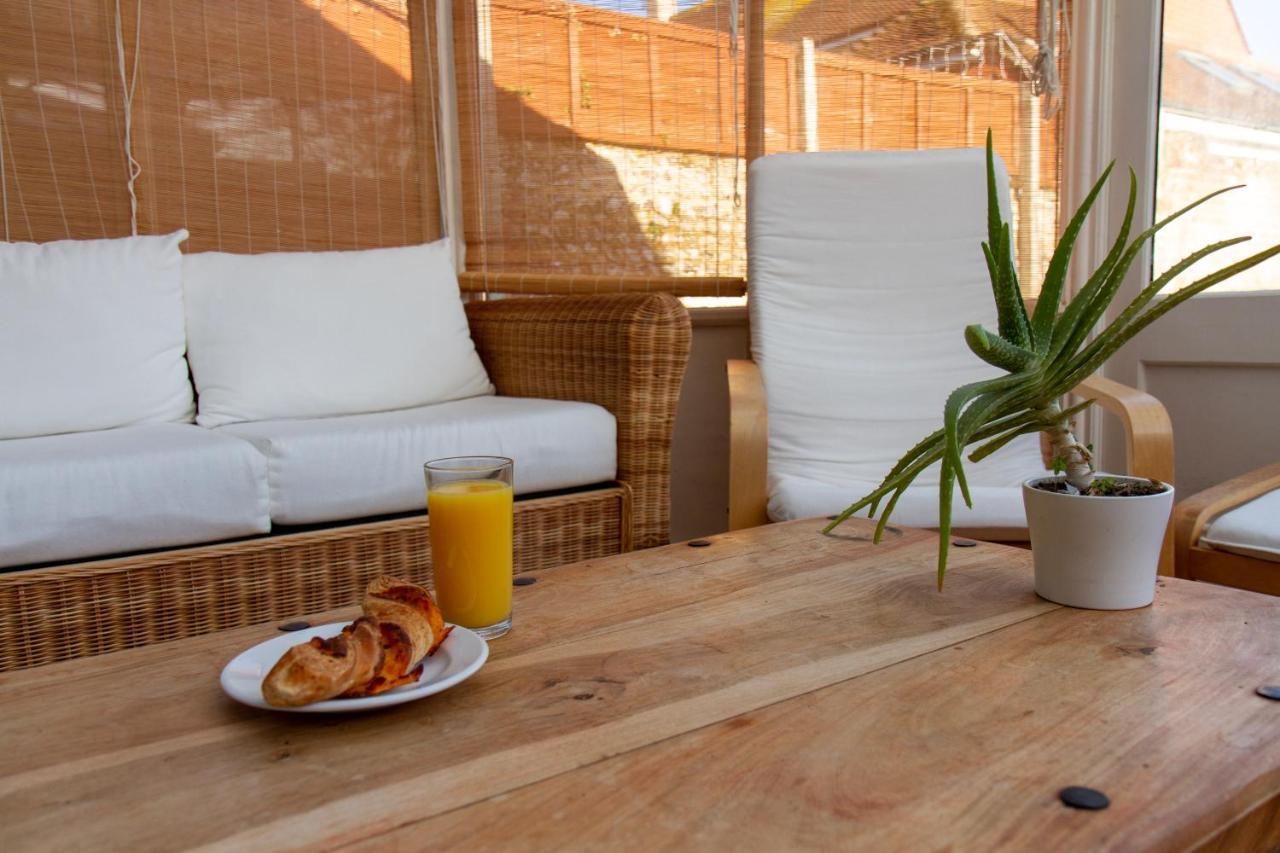Bright & Cosy - Jacuzzi - Log Burner - King Beds Villa Tangmere Екстериор снимка